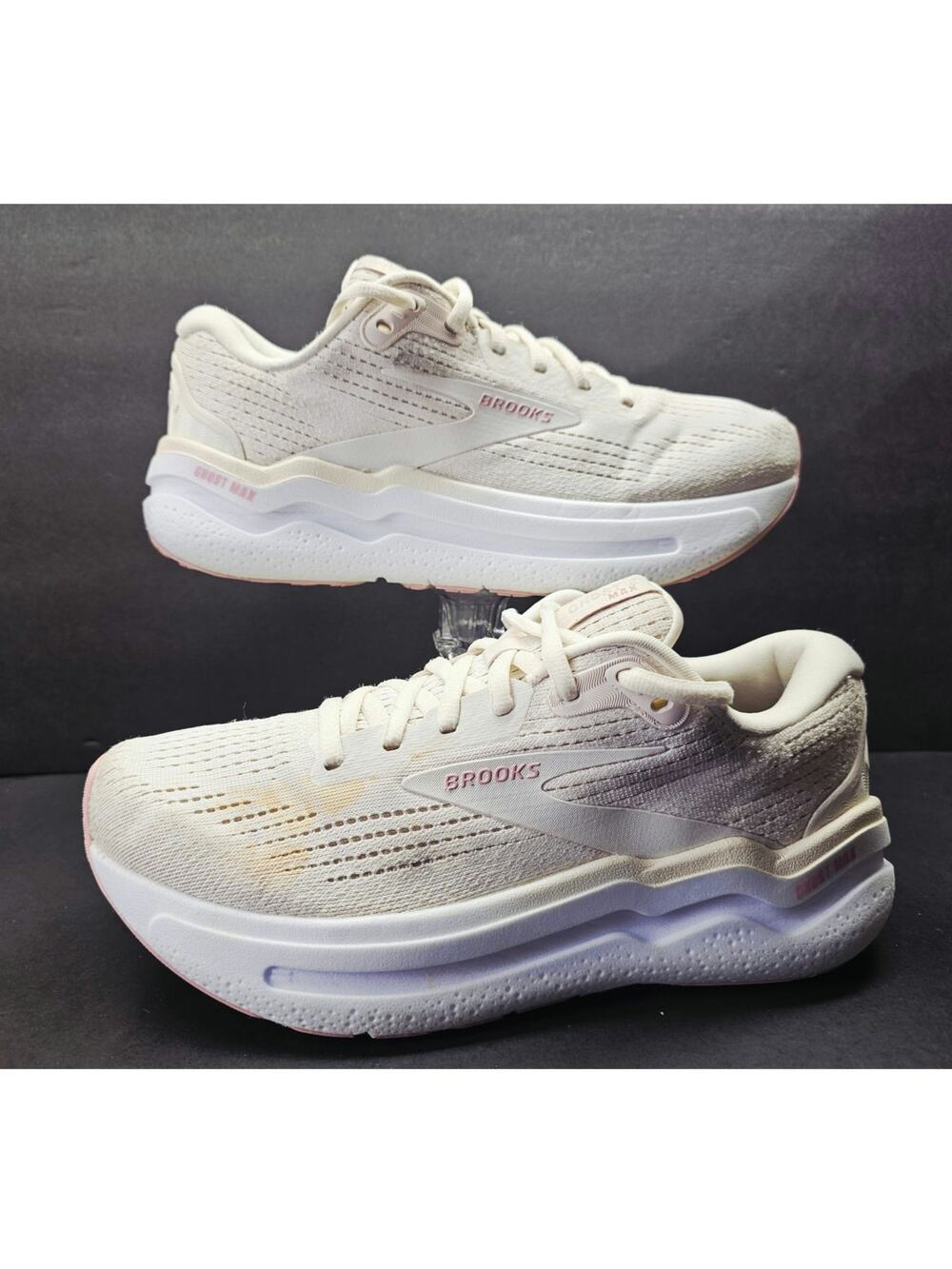 Brooks Women 8 Comfy footwear